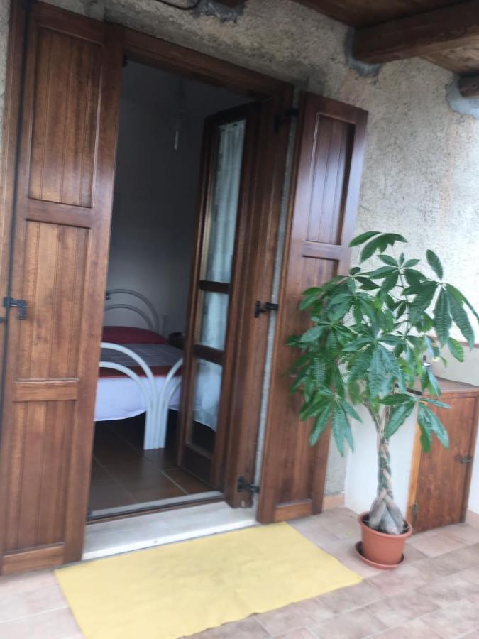 B&B Mideri Urzulei Kültér fotó